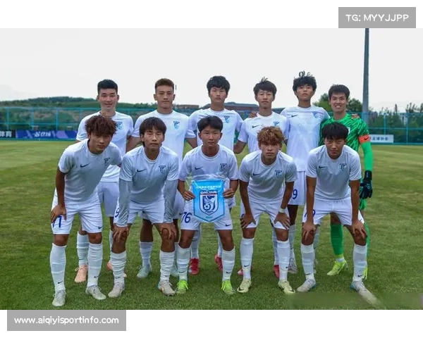 男双10米台预赛26对选手角逐，12对晋级决赛